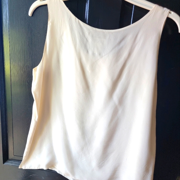 100% Silk Shell on cream by Spencer Jeremy - Picture 2 of 5